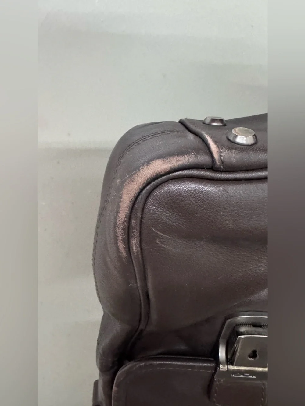 Tumi Alpha Slim Flap Brown Leather Briefcase Messenger Bag Professional Men